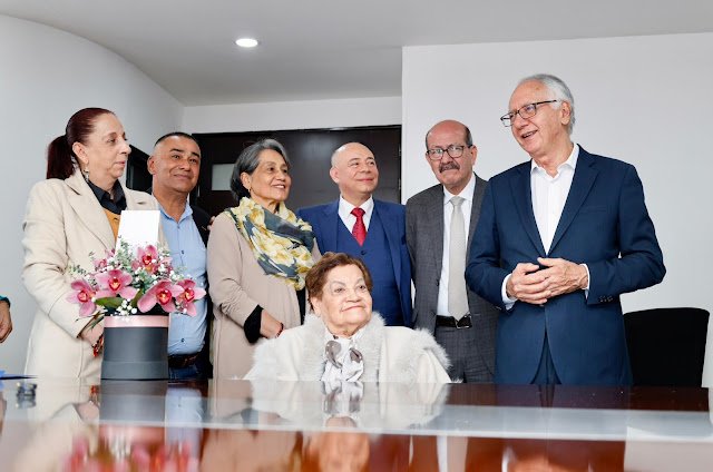 Jaramillo firmó el terreno del Hospital de la Paz
